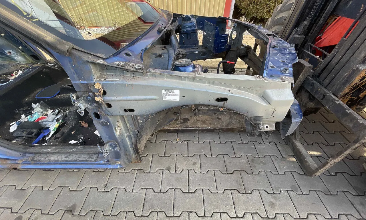 LONJERON DREAPTA DACIA DUSTER 2010-2018