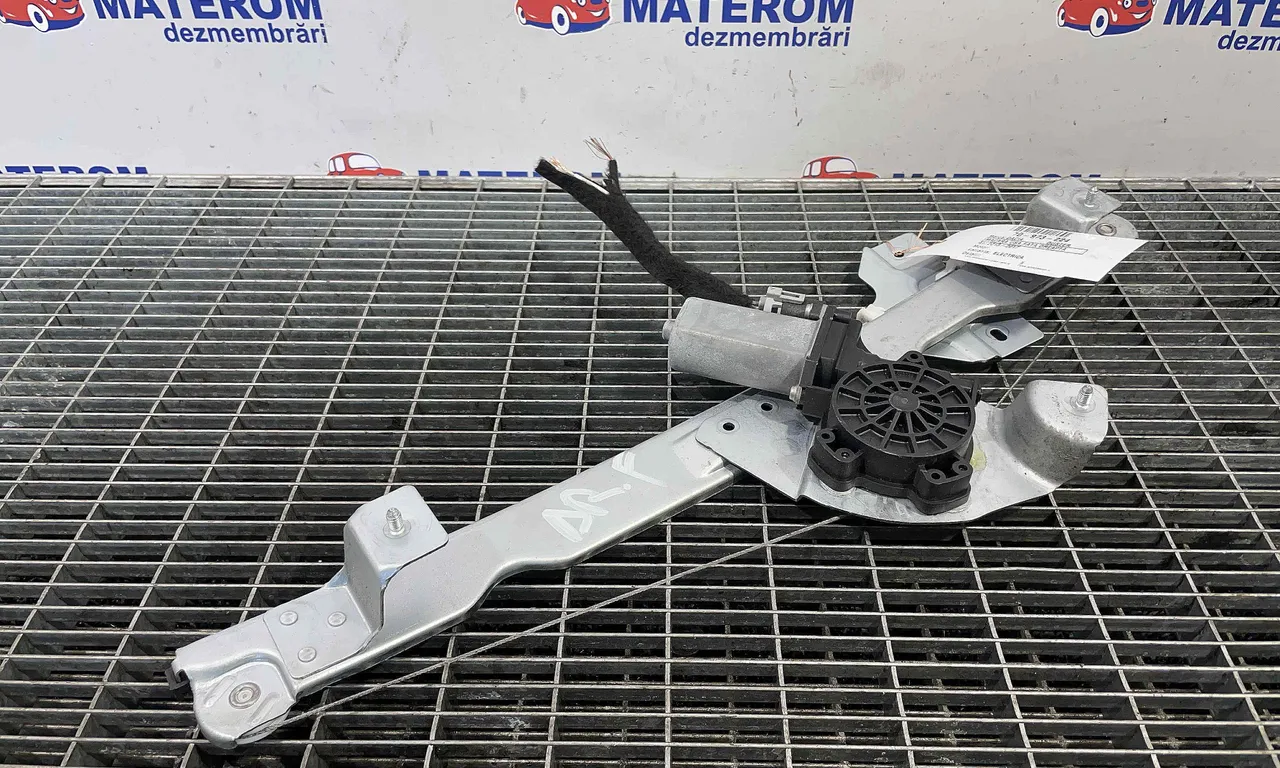 MACARA USA FATA DREAPTA DACIA DUSTER 2010-2018