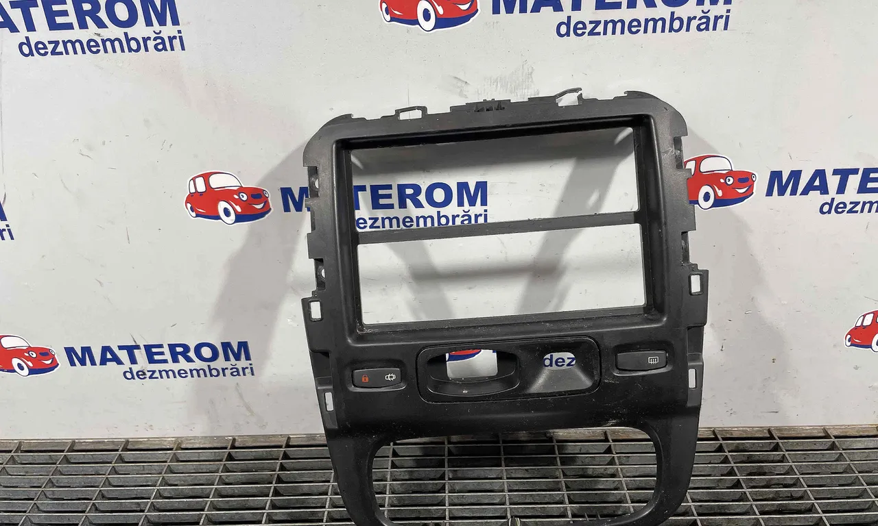 ORNAMENT BORD DACIA DUSTER 2010-2018