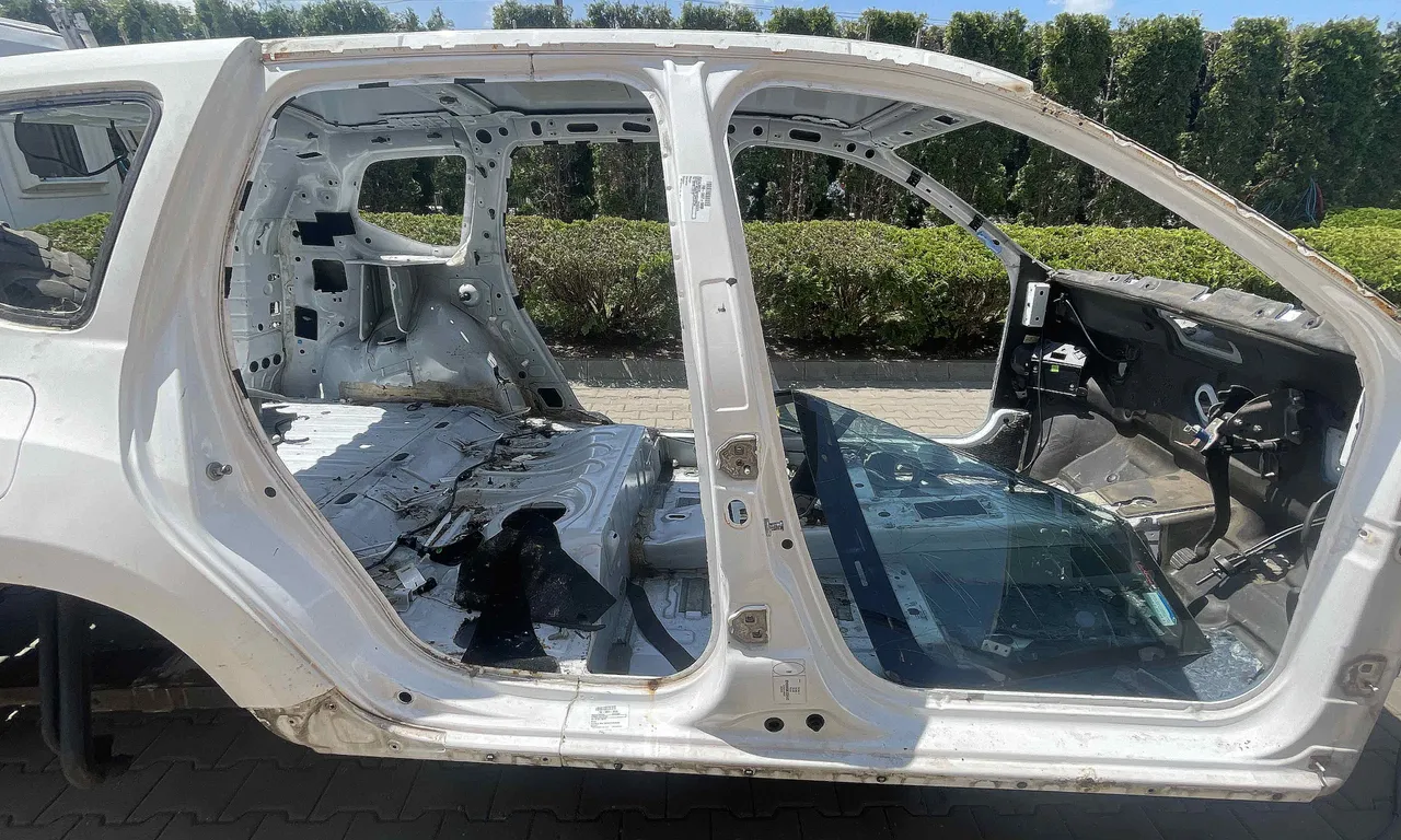 STALP MIJLOC DREAPTA DACIA DUSTER 2010-2018