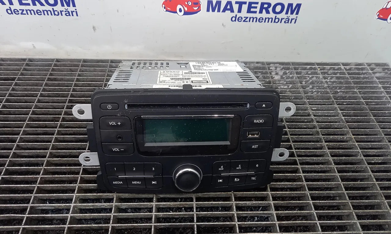 RADIO CD DACIA DUSTER 2010-2018