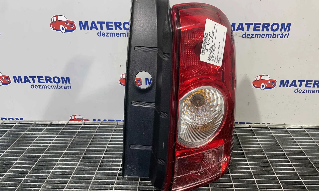 STOP DREAPTA DACIA DUSTER 2010-2018