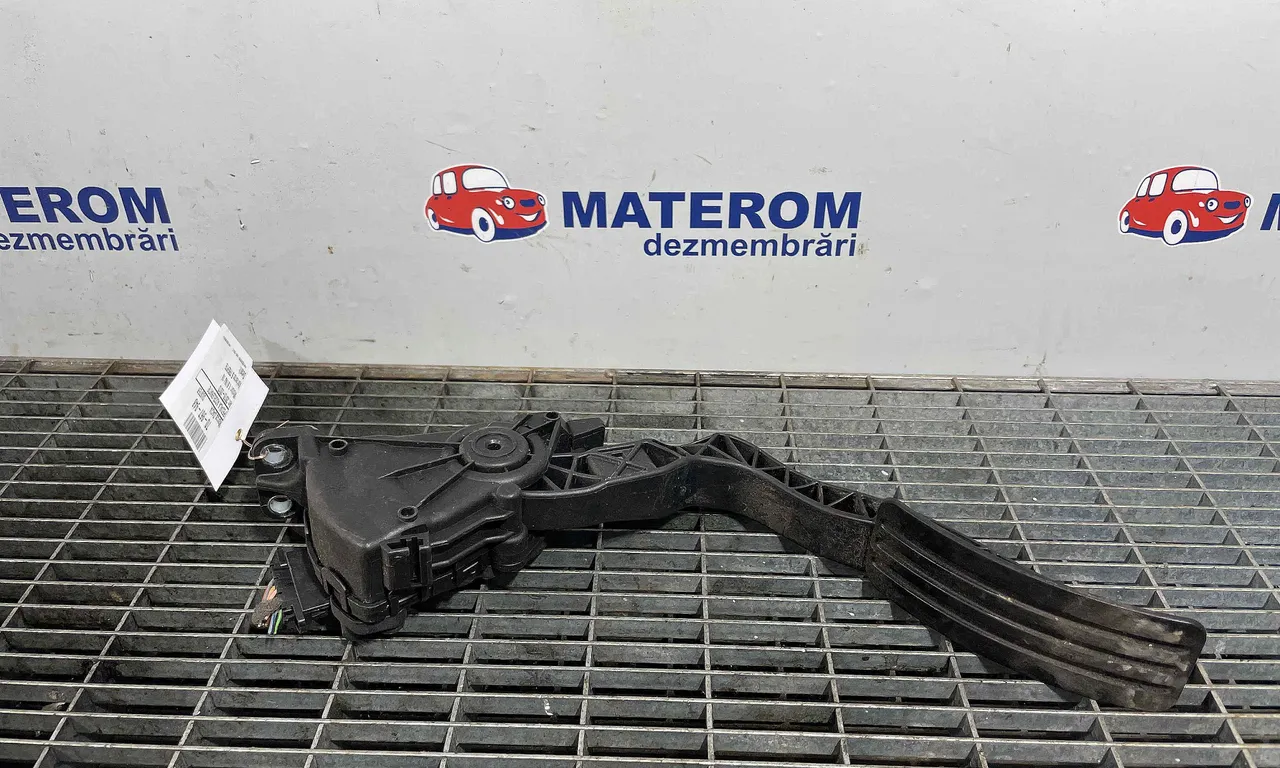 PEDALA ACCELERATIE DACIA DUSTER 2010-2018