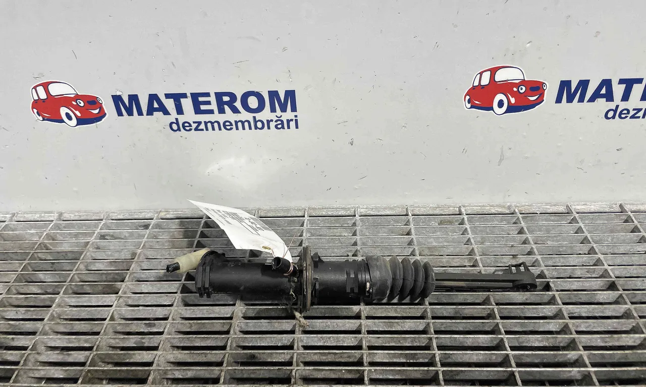 POMPA AMBREIAJ DACIA DUSTER 2010-2018