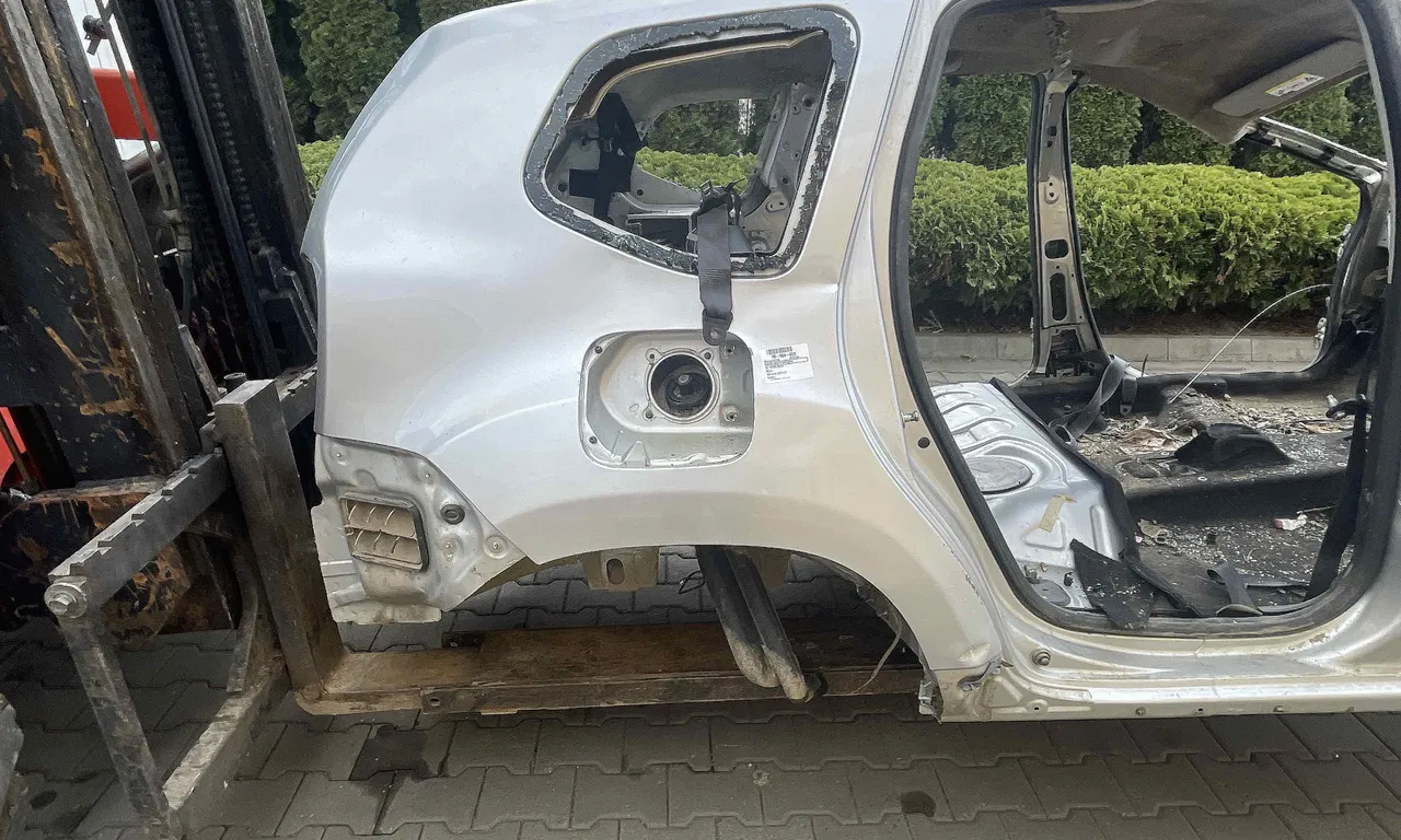ARIPA SPATE DREAPTA DACIA DUSTER 2011-2017
