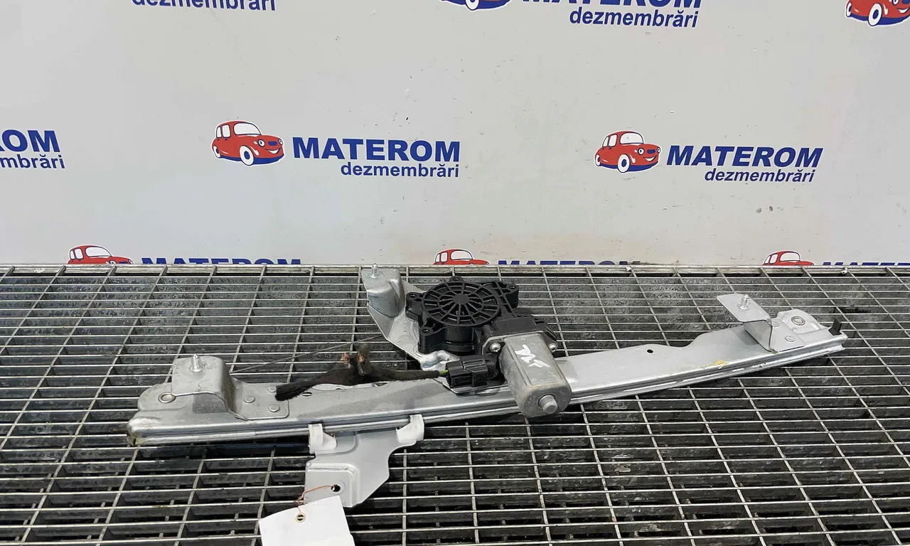 MACARA USA FATA DREAPTA DACIA DUSTER 2011-2017