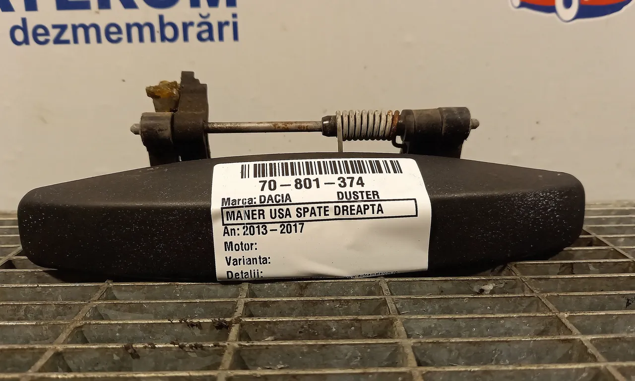 MANER USA SPATE DREAPTA DACIA DUSTER 2011-2017