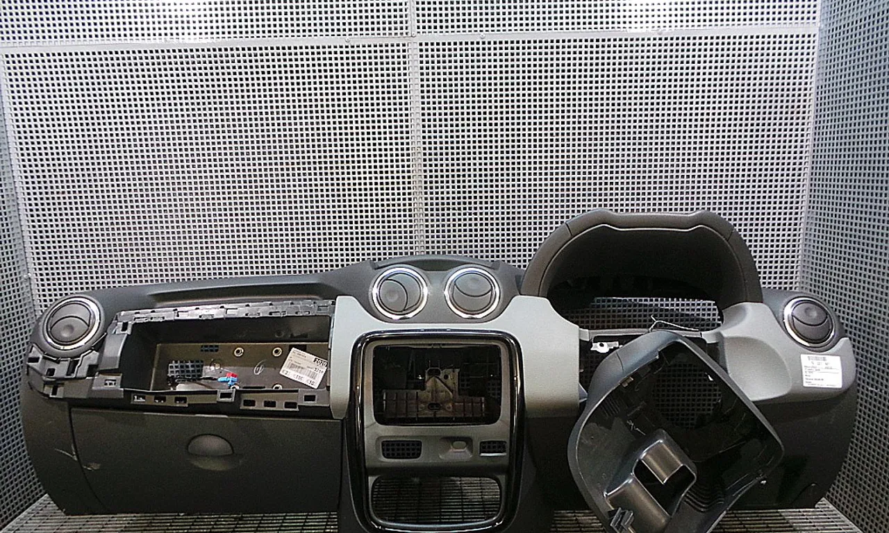 PLANSEU BORD DACIA DUSTER 2011-2017