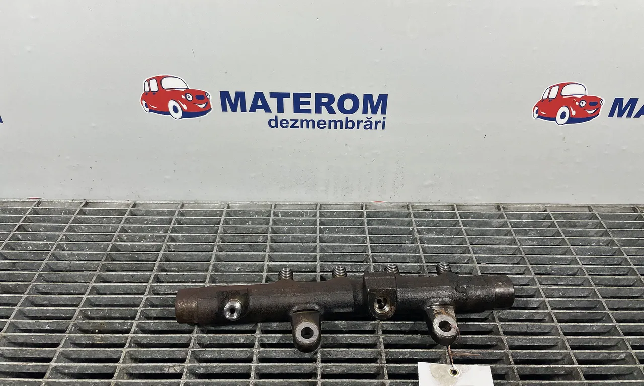 RAMPA INJECTIE DACIA DUSTER 2011-2017