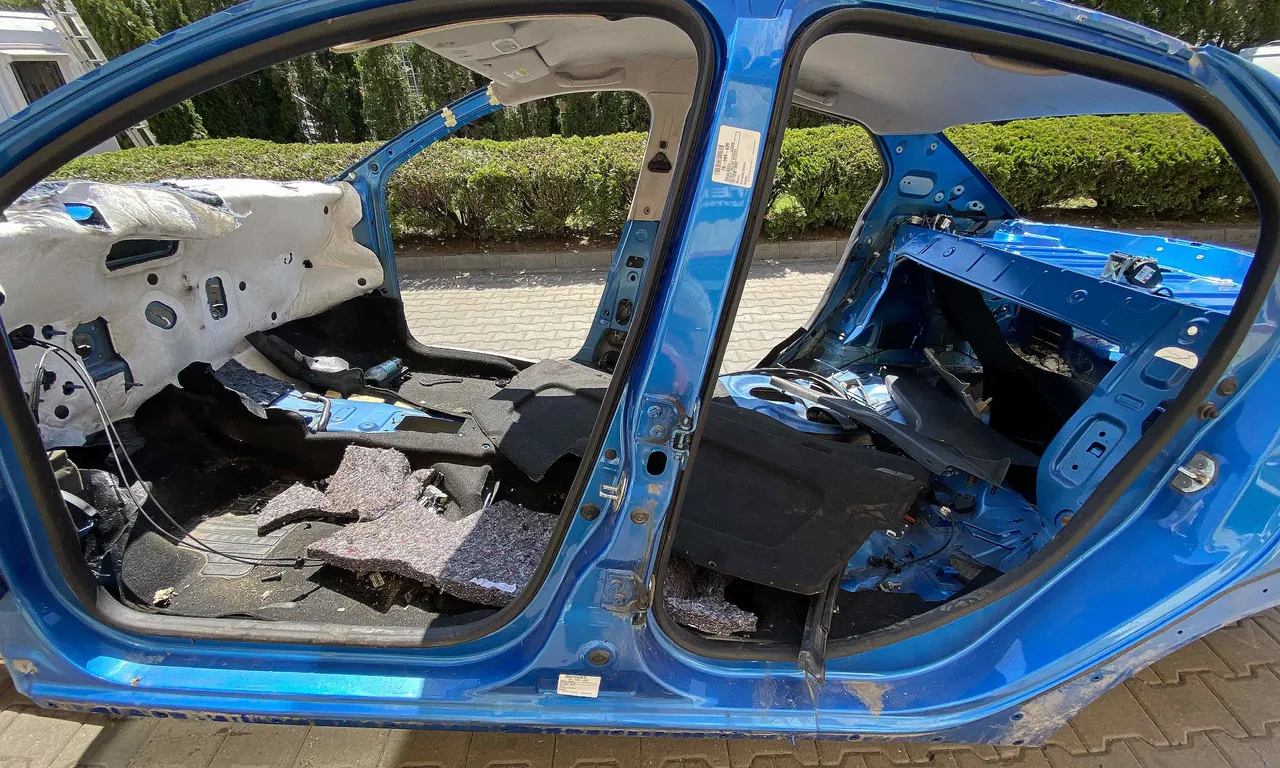 STALP MIJLOC STANGA DACIA LOGAN II 2013-2020