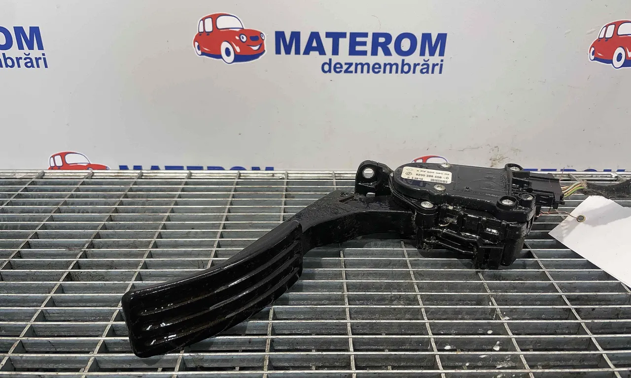 PEDALA ACCELERATIE DACIA LOGAN 2004-2012