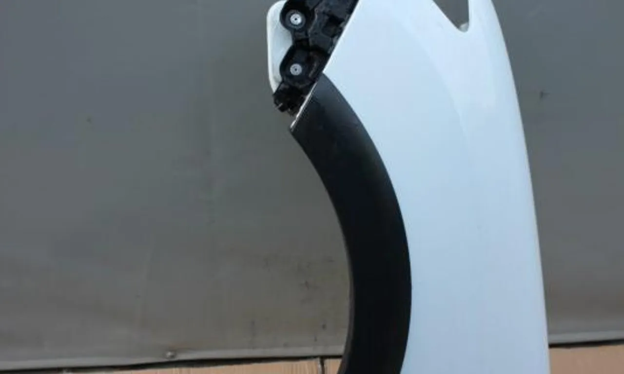 Aripa fata stanga DACIA SANDERO II 2012-null