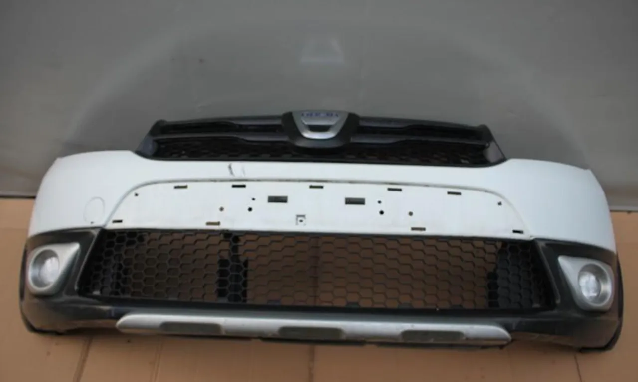 Bara fata cu grila DACIA SANDERO II 2012-null