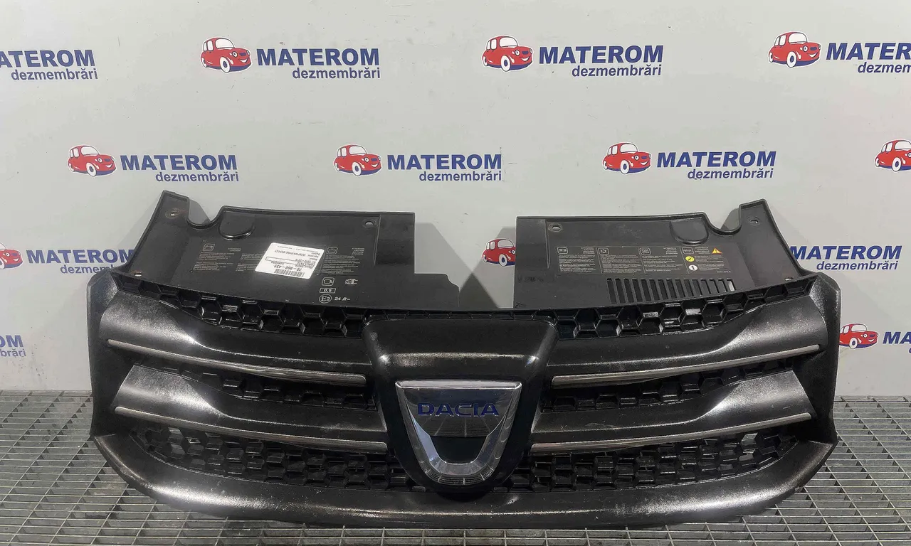 GRILA FATA DACIA SANDERO II 2012-2019