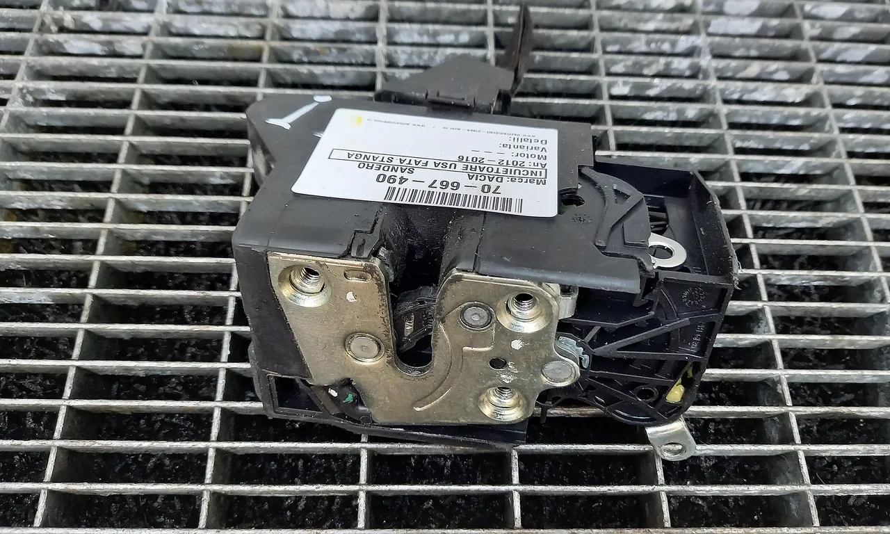 INCUIETOARE USA FATA STANGA DACIA SANDERO II 2012-2016