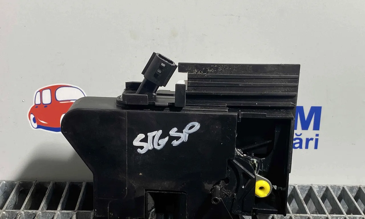 INCUIETOARE USA SPATE STANGA DACIA SANDERO II 2012-2019