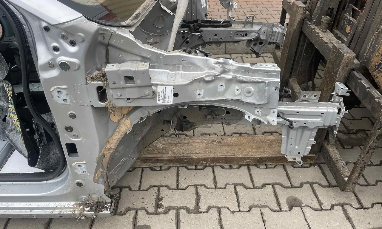 LONJERON DREAPTA DACIA SANDERO II 2012-2025