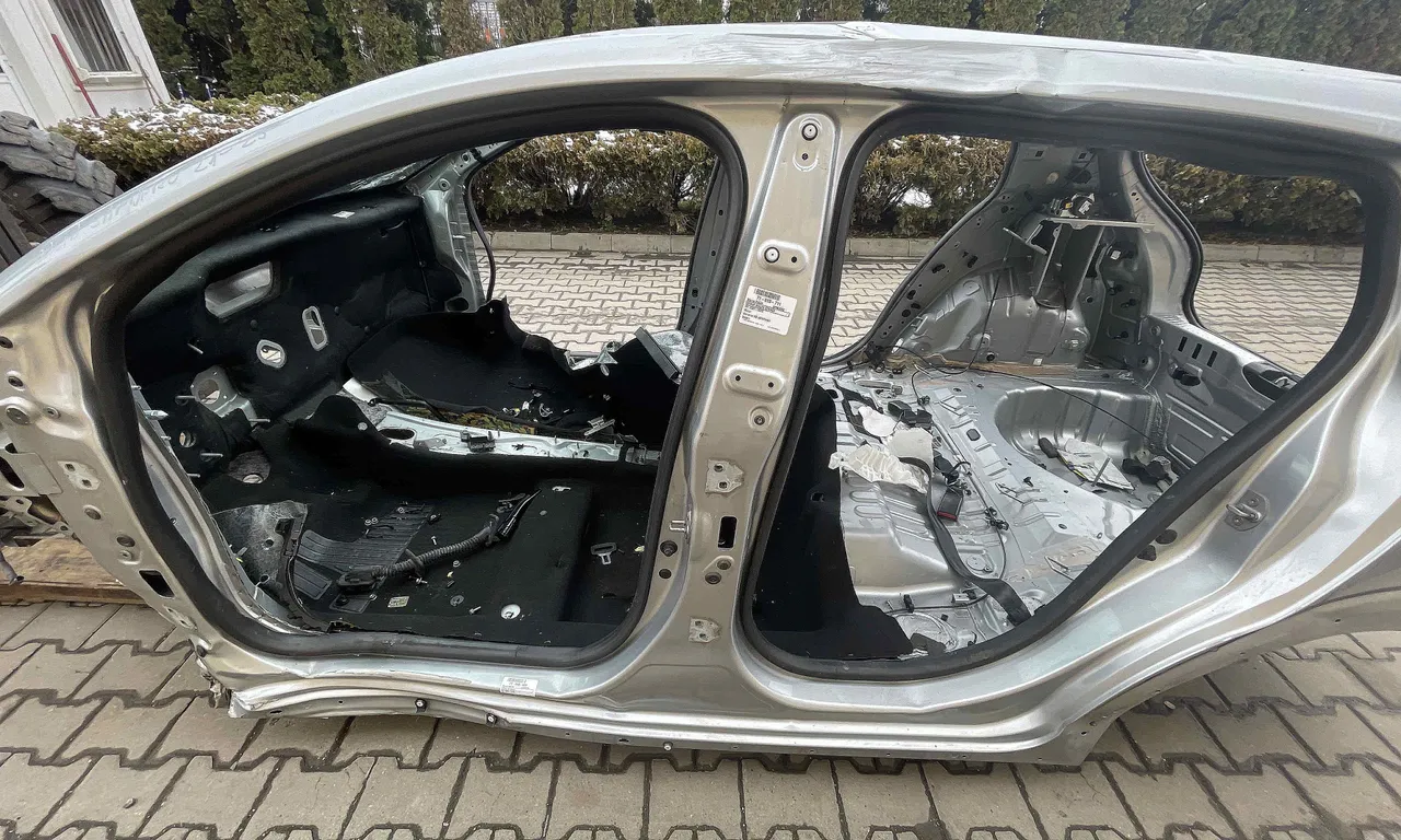 STALP MIJLOC STANGA DACIA SANDERO II 2012-2025
