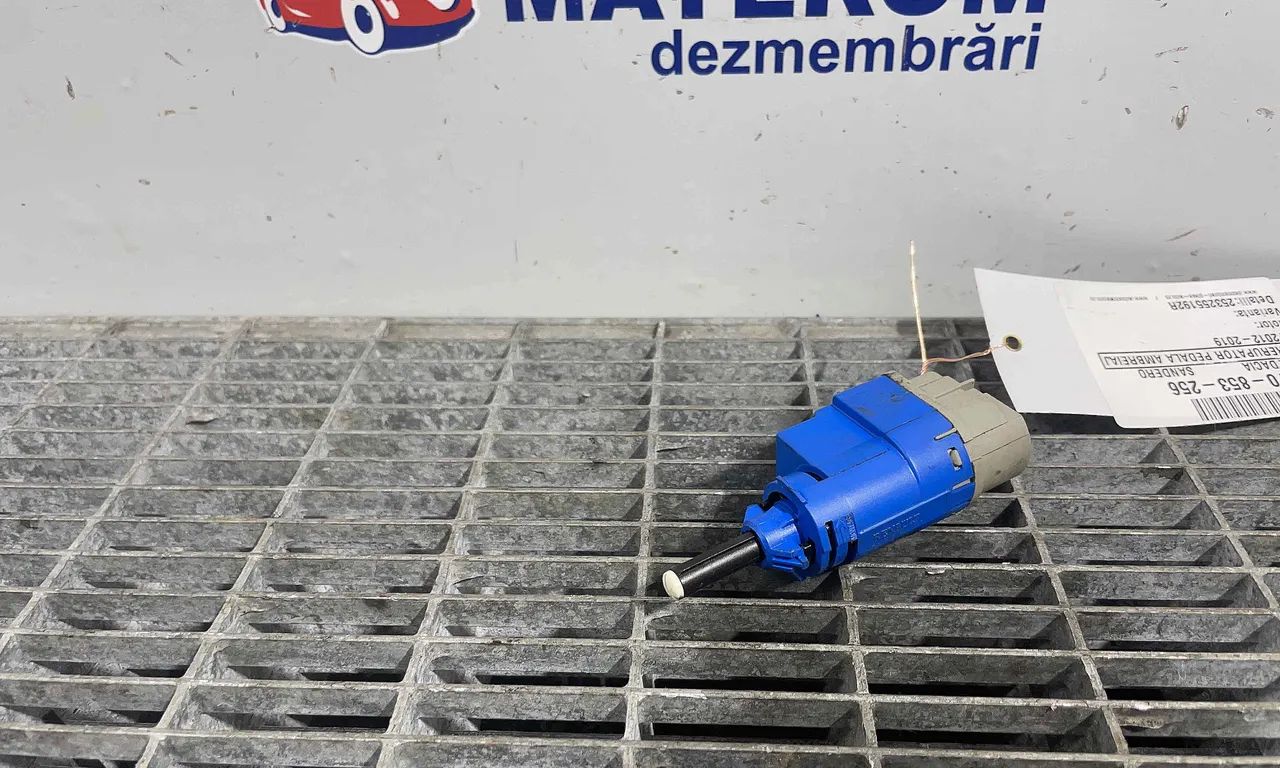 INTRERUPATOR PEDALA AMBREIAJ DACIA SANDERO II 2012-2019