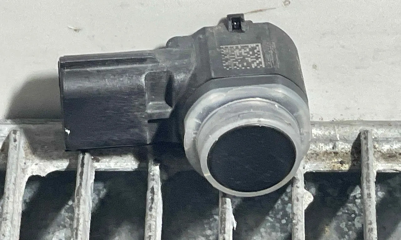 SENZOR PARCARE FATA DACIA SANDERO II 2012-2025
