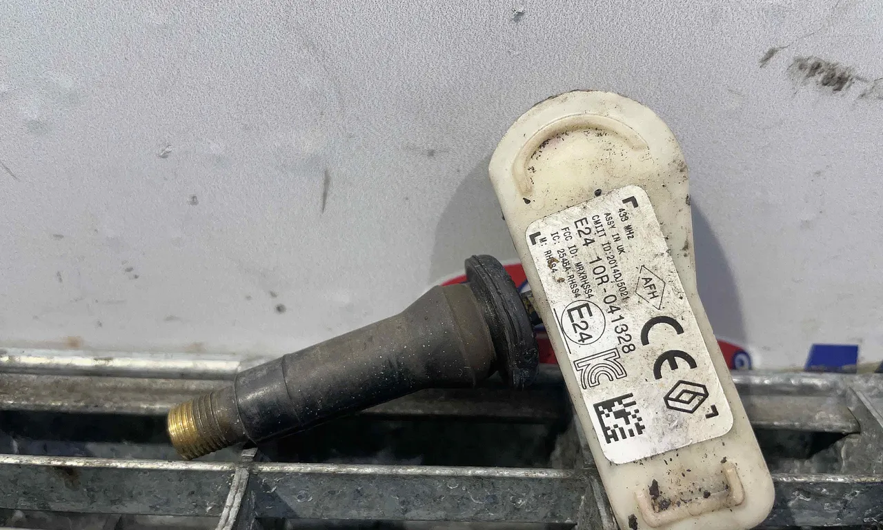 SENZOR PRESIUNE ROTI DACIA SANDERO II 2012-2019