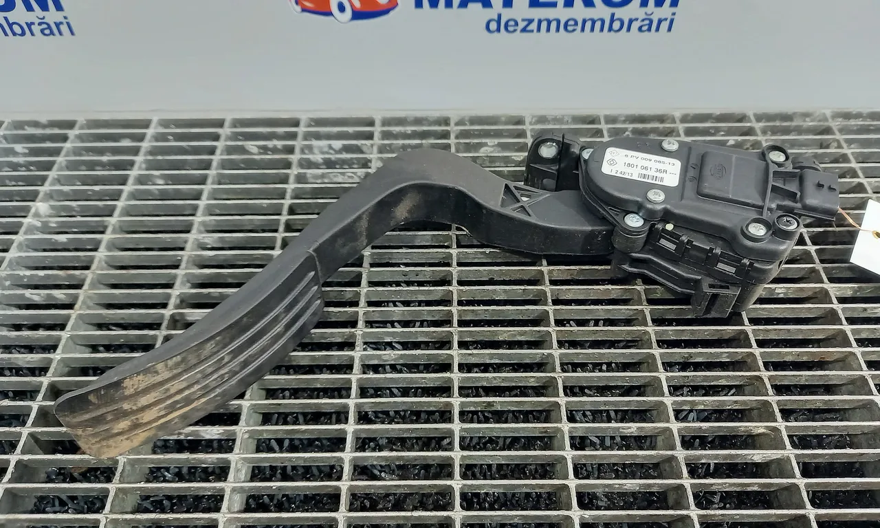 PEDALA ACCELERATIE DACIA SANDERO II 2012-2019