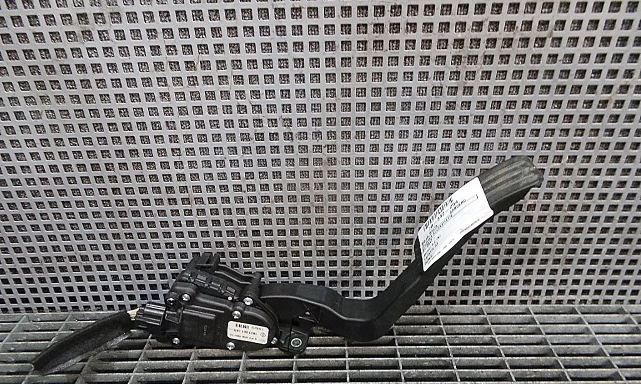 PEDALA ACCELERATIE DACIA SANDERO II 2012-2019