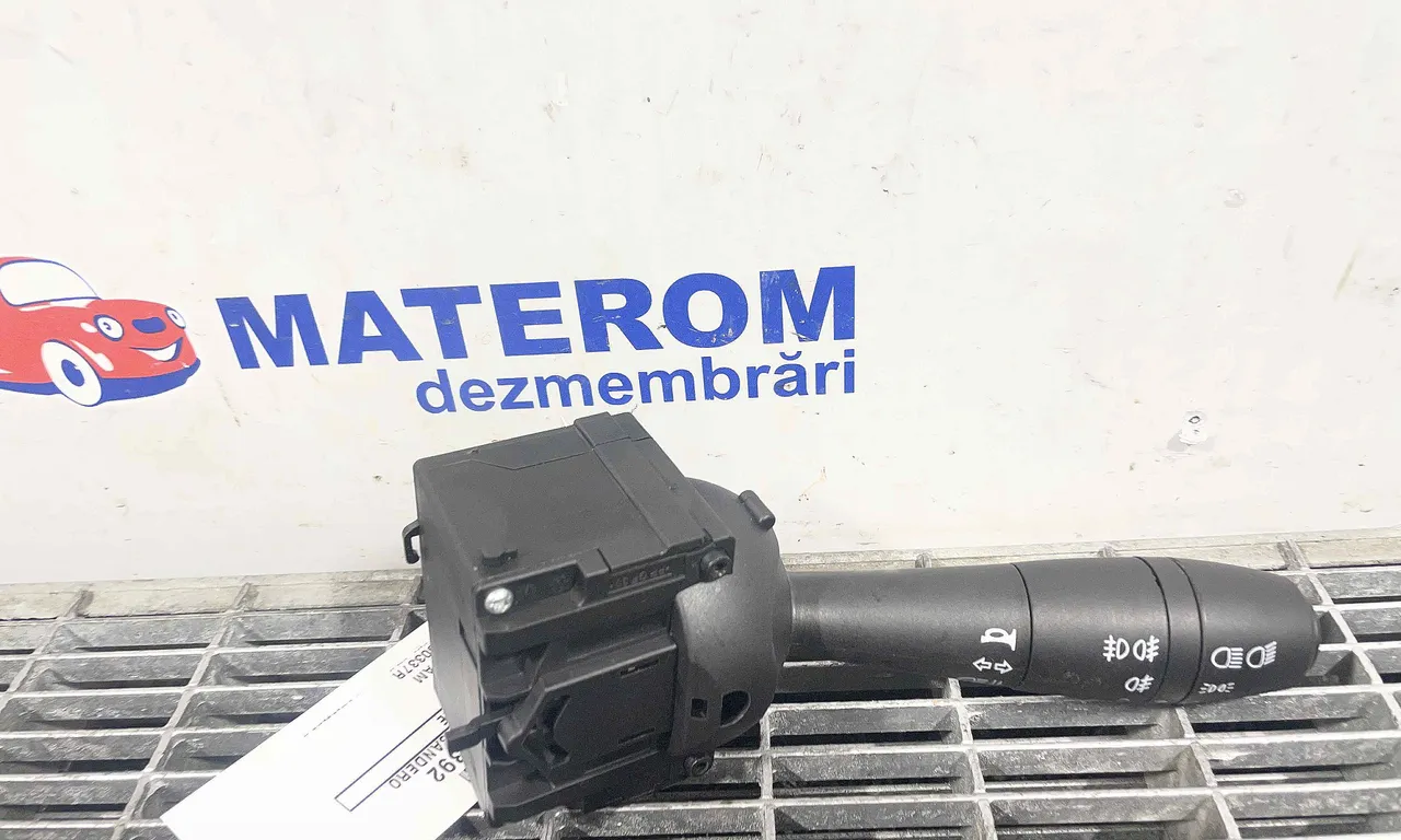 BLOC SEMNALIZARE DACIA SANDERO 2008-2012