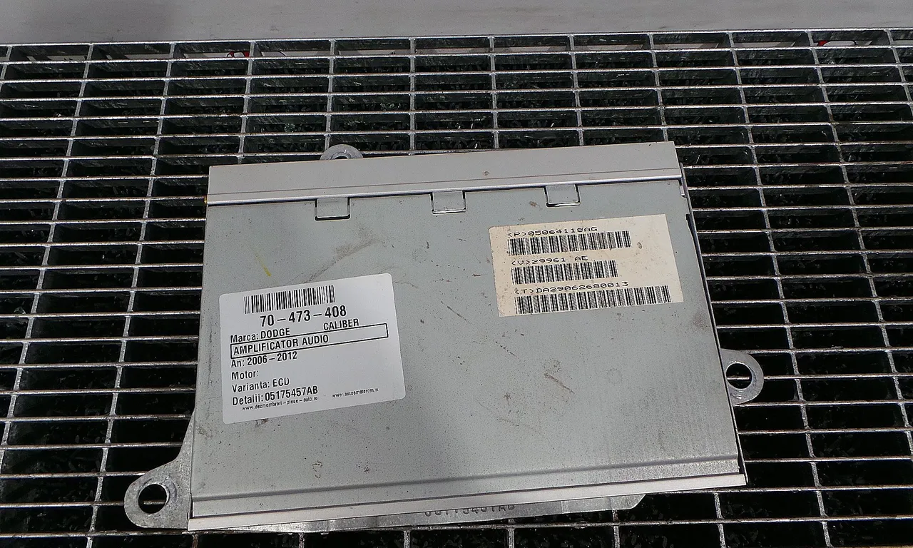 AMPLIFICATOR AUDIO DODGE CALIBER 2006-2012