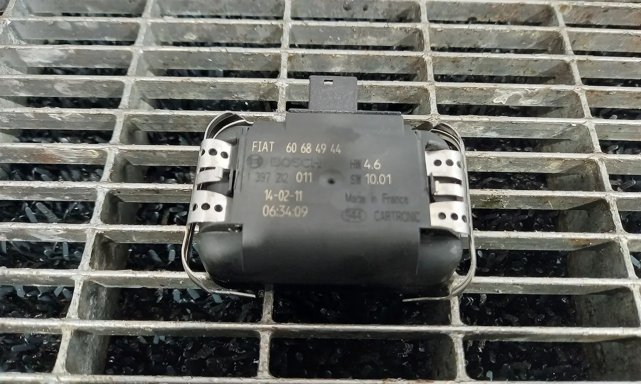 SENZOR PLOAIE /LUMINI FIAT BRAVO II 2006-2016