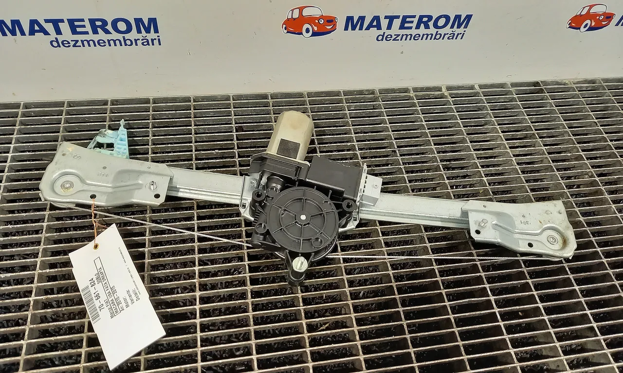 MACARA USA FATA DREAPTA FIAT DOBLO Cargo 2010-2015