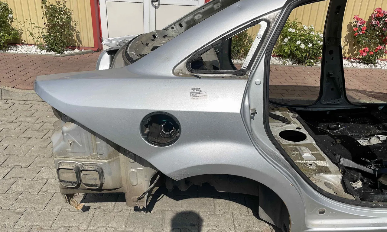 ARIPA SPATE DREAPTA FIAT LINEA 2006-2012