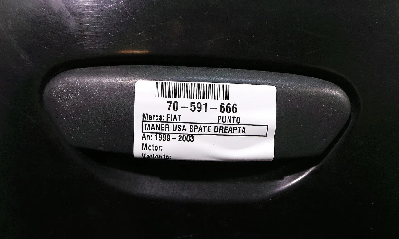 MANER USA SPATE DREAPTA FIAT PUNTO 1999-2012