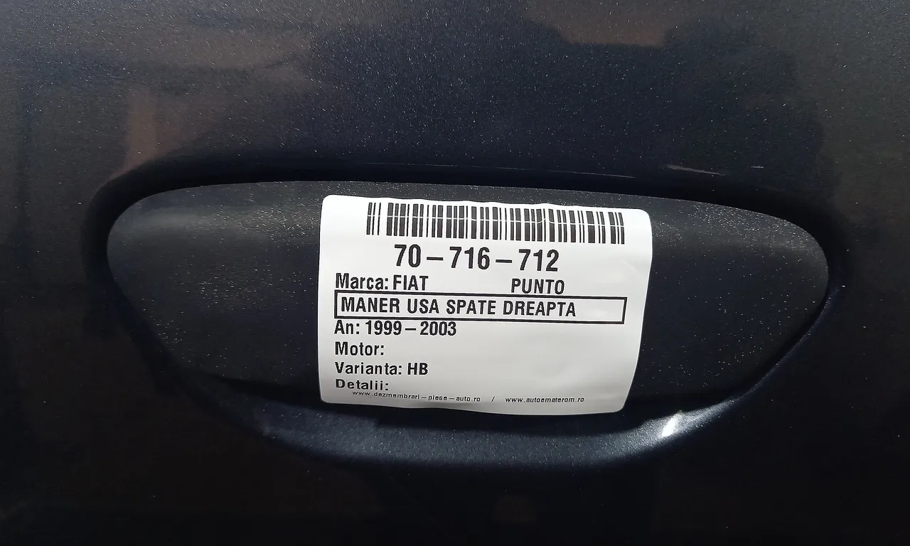 MANER USA SPATE DREAPTA FIAT PUNTO 1999-2012