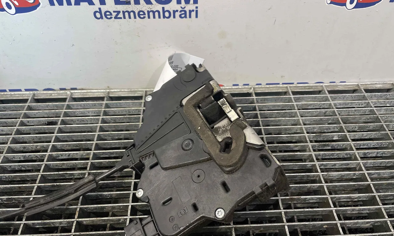 INCUIETOARE USA FATA STANGA FIAT PUNTO EVO 2008-2012