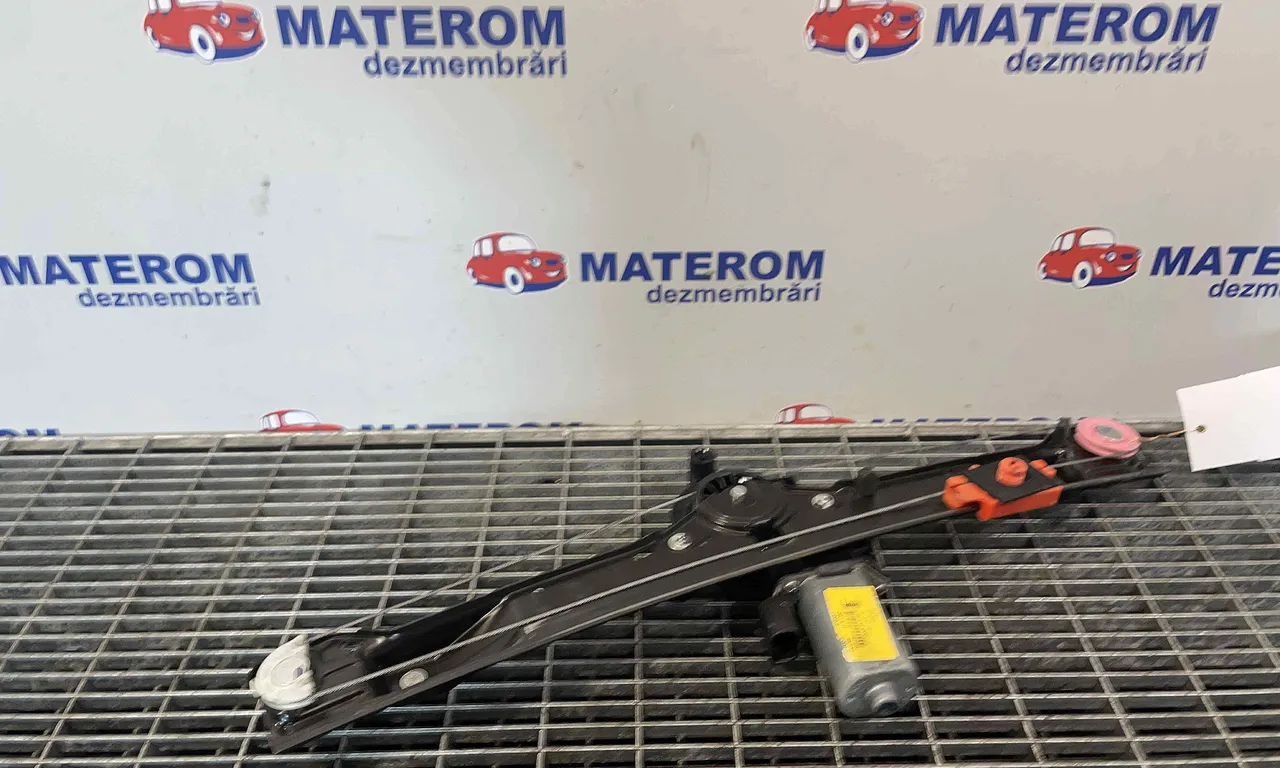 MACARA USA FATA DREAPTA FIAT PUNTO EVO 2008-2012