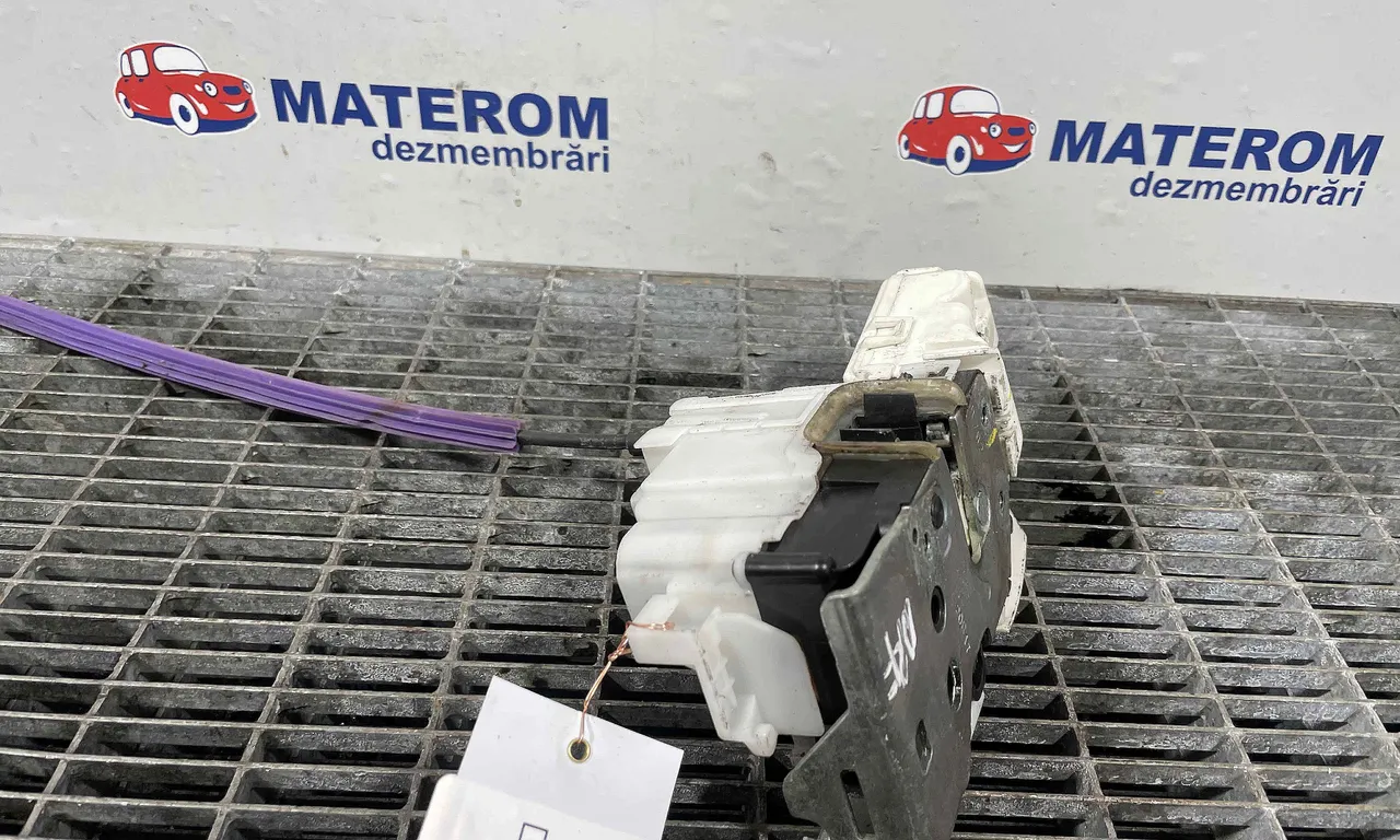INCUIETOARE USA FATA DREAPTA FIAT TIPO 2015-2020