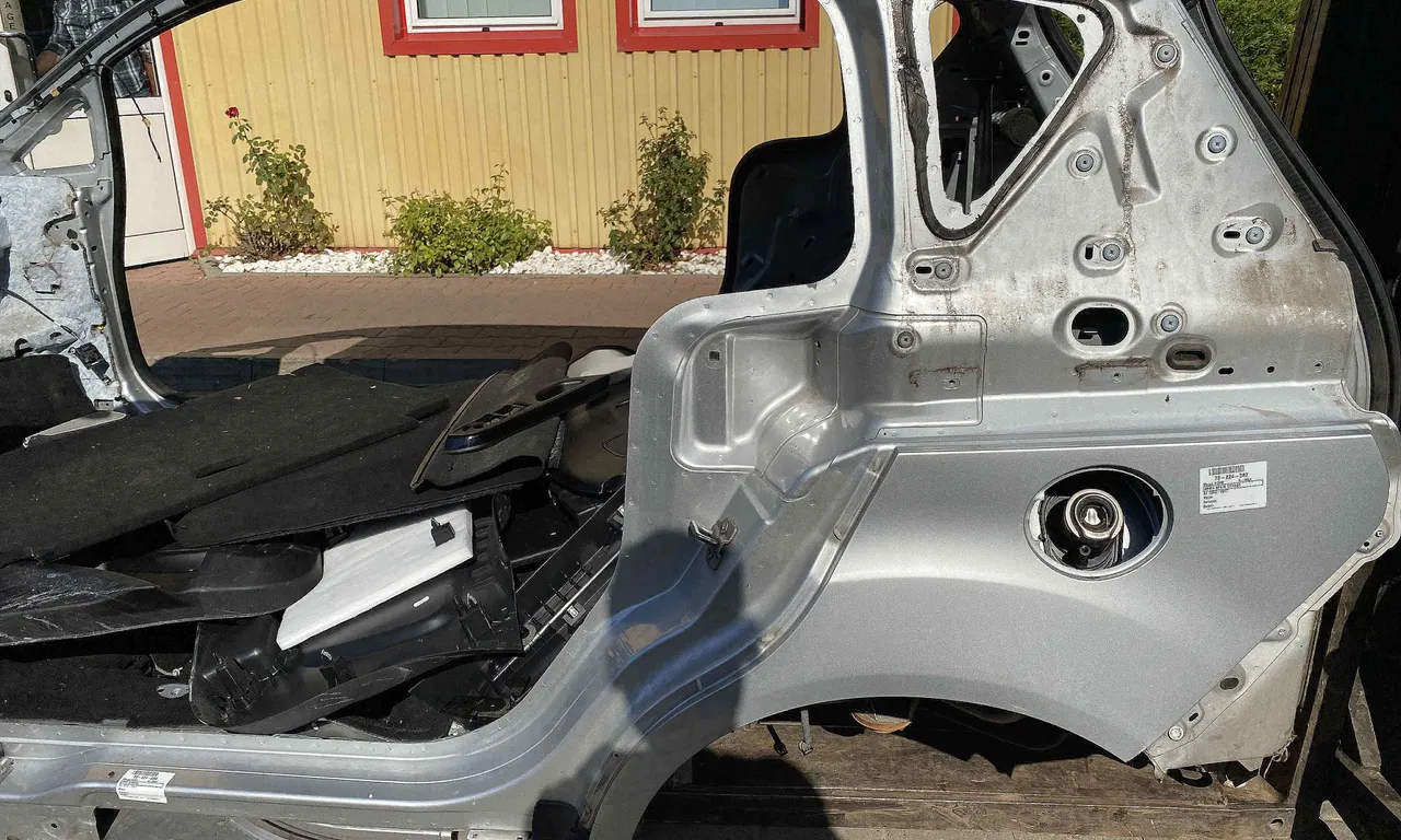 ARIPA SPATE STANGA FORD B-MAX 2012-2017