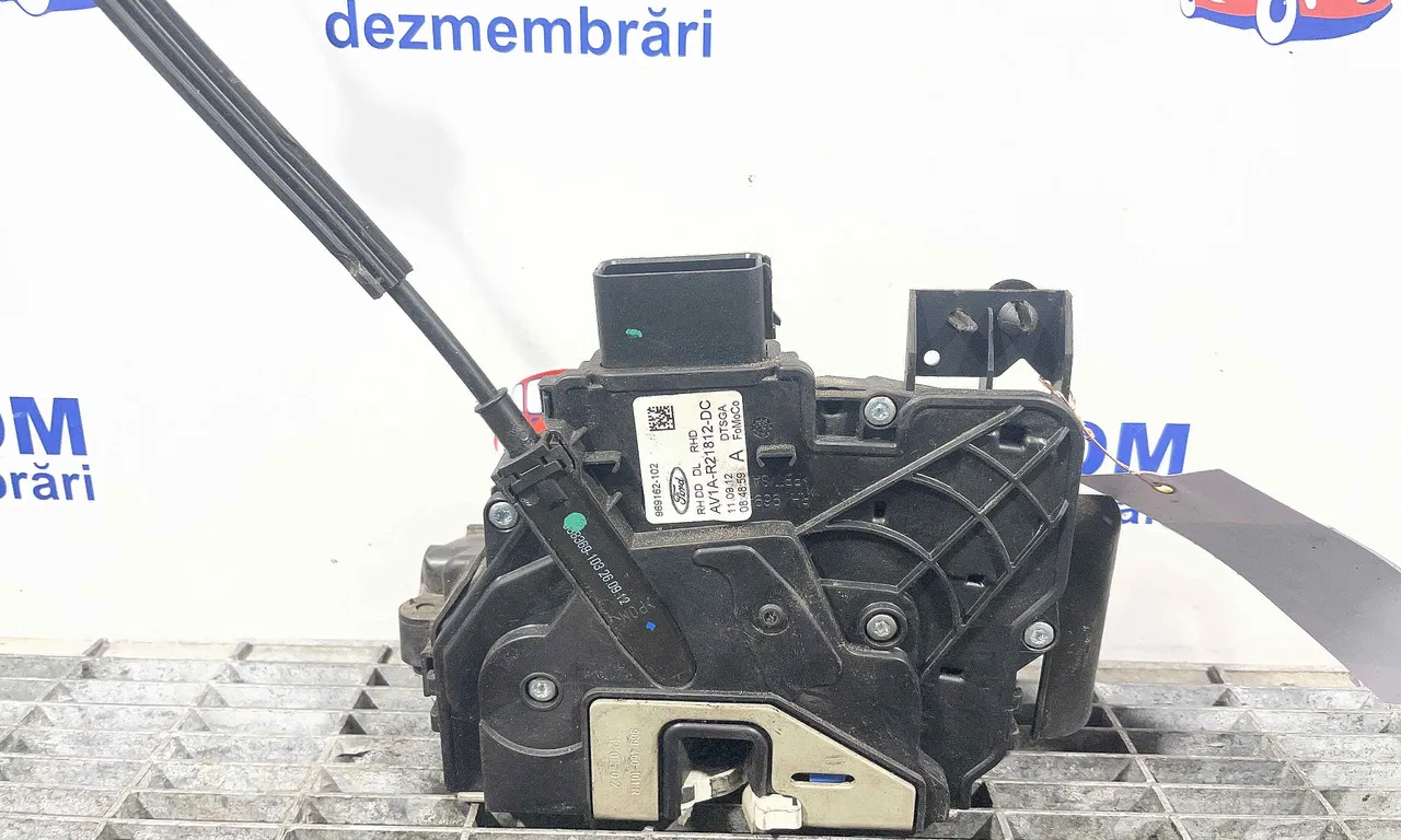 INCUIETOARE USA FATA DREAPTA FORD B-MAX 2012-2017