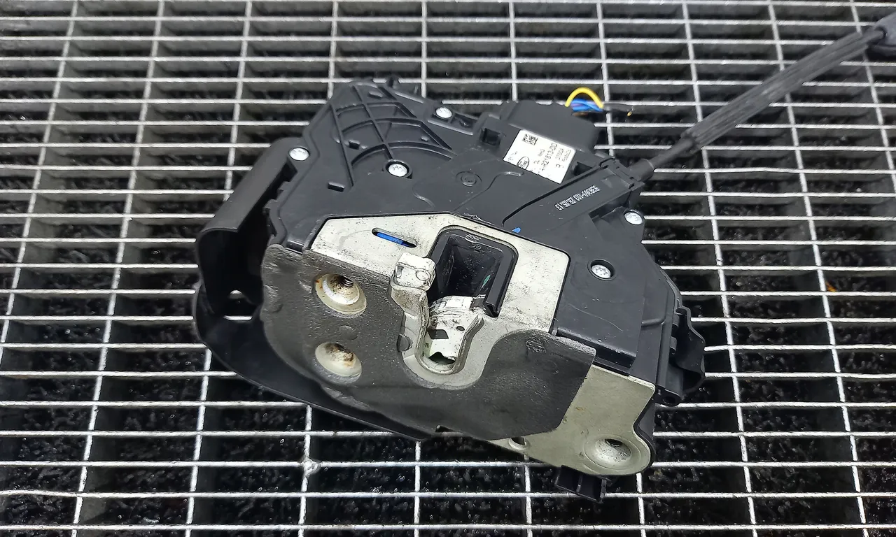 INCUIETOARE USA FATA STANGA FORD B-MAX 2012-2017