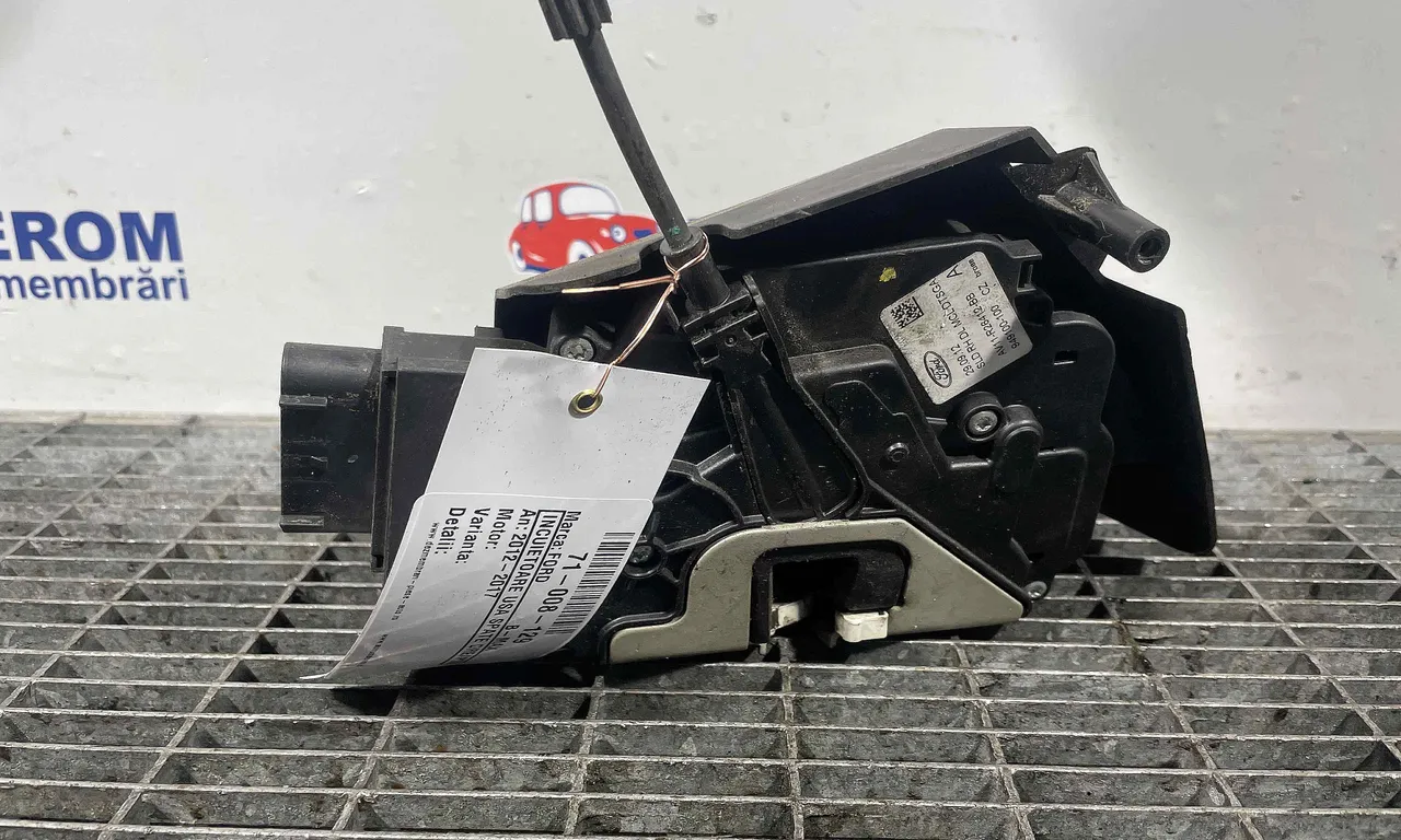 INCUIETOARE USA SPATE DREAPTA FORD B-MAX 2012-2017