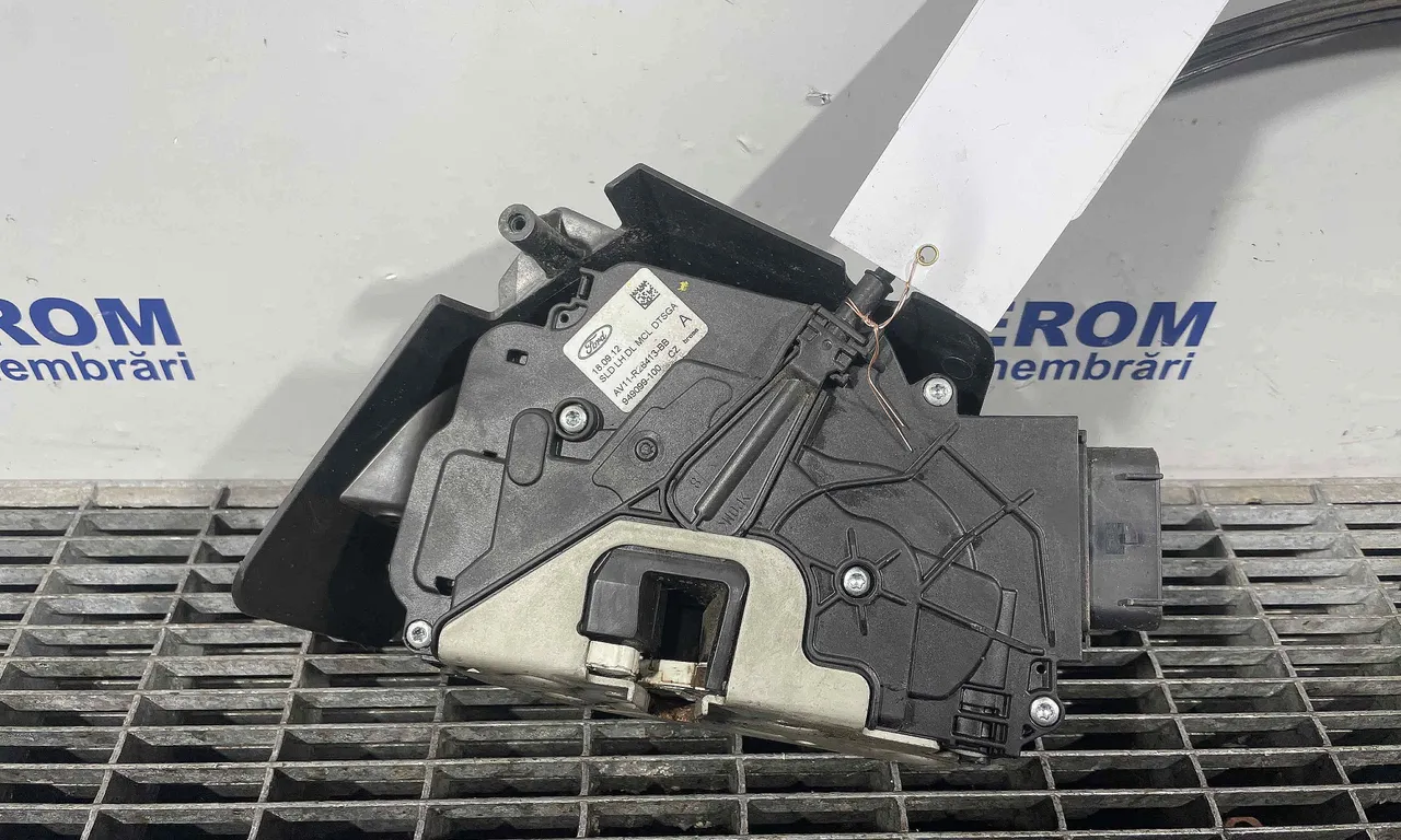 INCUIETOARE USA SPATE STANGA FORD B-MAX 2012-2017
