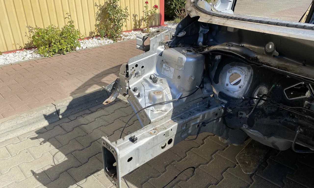 LONJERON DREAPTA FORD B-MAX 2012-2017