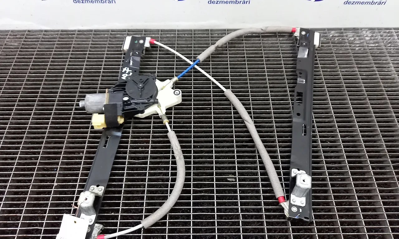 MACARA USA FATA DREAPTA FORD B-MAX 2012-2017