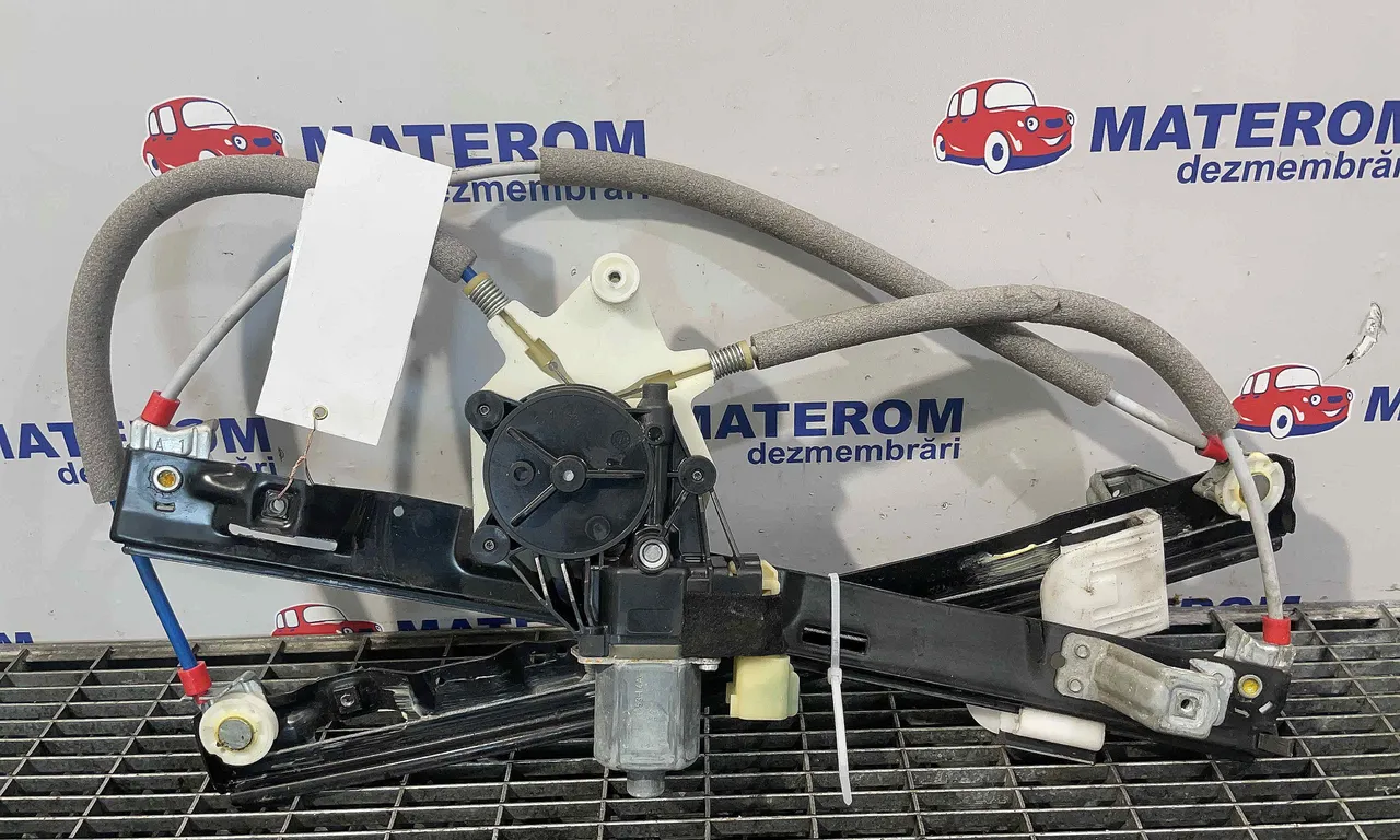 MACARA USA FATA DREAPTA FORD B-MAX 2012-2017