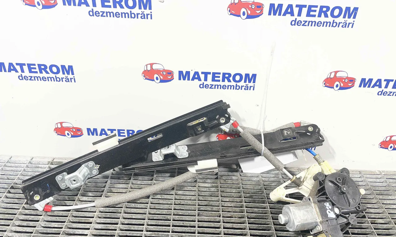 MACARA USA SPATE DREAPTA FORD B-MAX 2012-2017