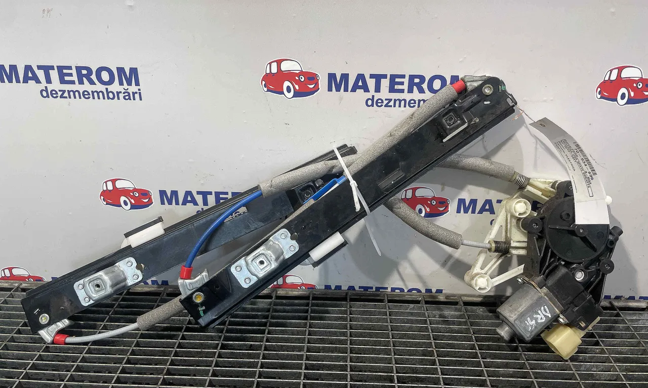 MACARA USA SPATE DREAPTA FORD B-MAX 2012-2017
