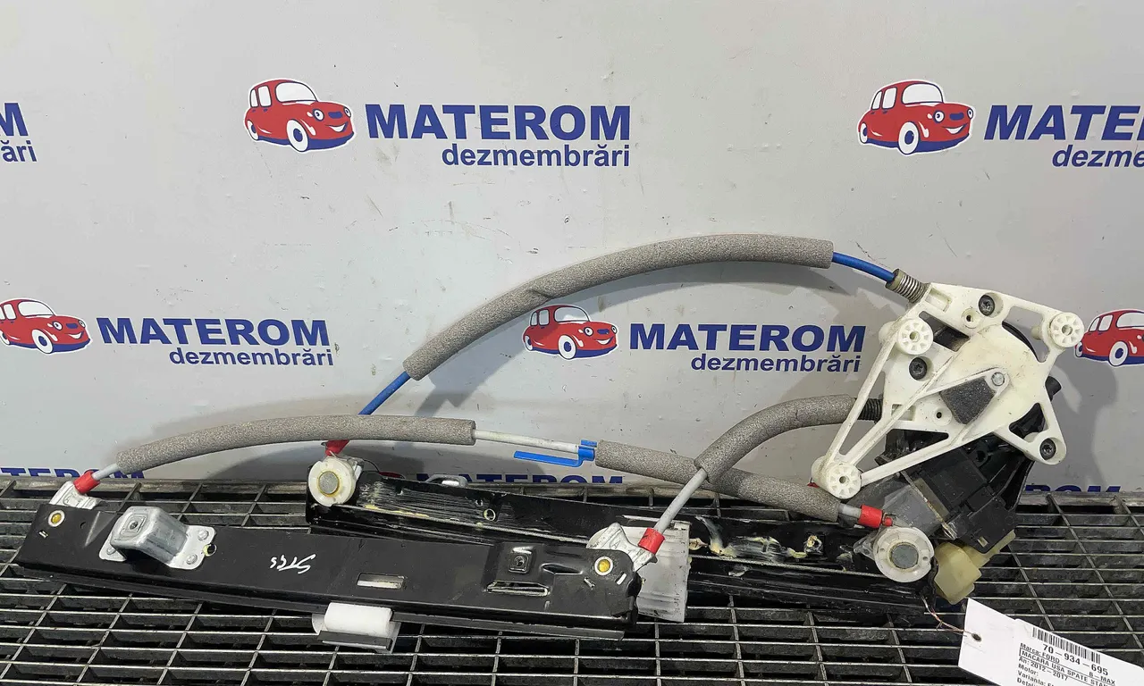 MACARA USA SPATE STANGA FORD B-MAX 2012-2017