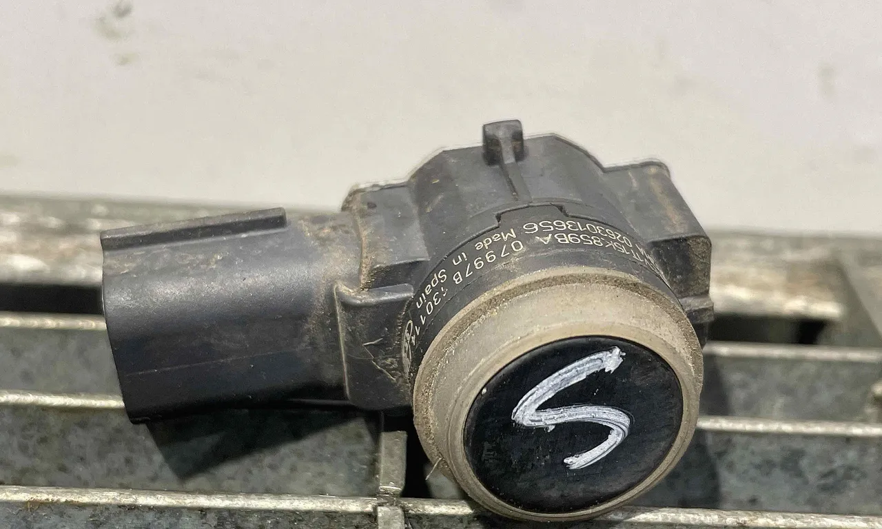 SENZOR PARCARE SPATE FORD B-MAX 2012-2017