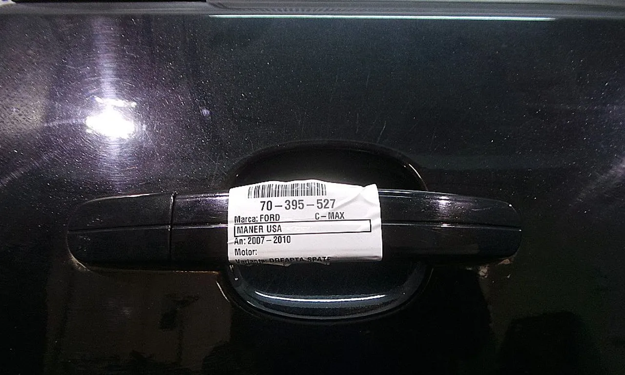 MANER USA SPATE DREAPTA FORD C-MAX 2007-2010
